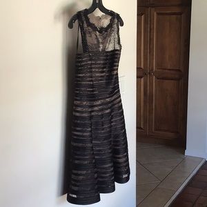 BCBGMAXAZRIA lace black cocktail dress in size 6.